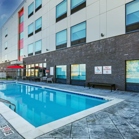avid hotel BENTONVILLE - ROGERS by IHG