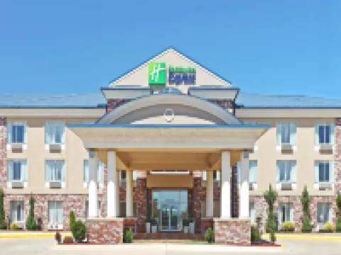 Holiday Inn Express & Suites MOUNTAIN HOME by IHG Hotels in Baxter County