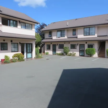 Arrow Motel Apartments