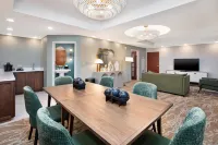 엠버시 스위트 바이 힐튼 샌마커스 호텔 컨퍼런스 센터