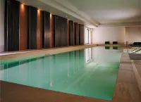 Westport Coast Hotel - Pools
