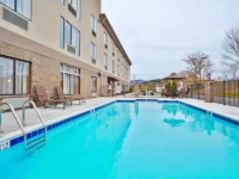 Holiday Inn Express TROUTVILLE - ROANOKE NORTH by IHG Hotels in Botetourt County