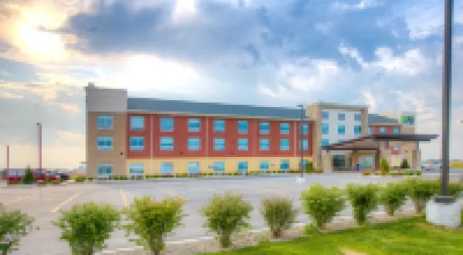Holiday Inn Express & Suites REMINGTON by IHG