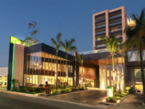 Holiday Inn & Suites PUERTO VALLARTA MARINA & GOLF by IHG โรงแรมในเปอร์โตวัลลาร์ตา