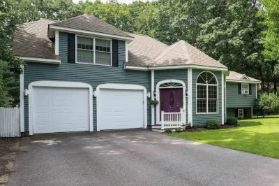 Heated Pool, Mins to Weirs Beach & Gunstock Mountain - Sleeps 13 Hotel a 