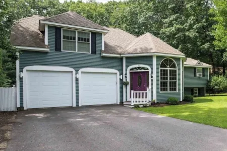 Heated Pool, Mins to Weirs Beach & Gunstock Mountain - Sleeps 13