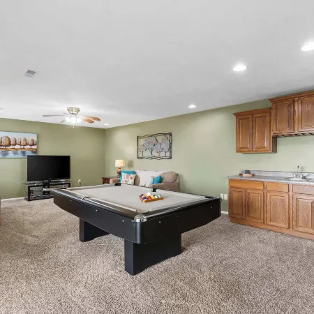 The Greenview Manor - Lake Views