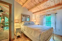 Game Room & Hot Tub: Pet-Friendly Mount Snow Gem - Wifi