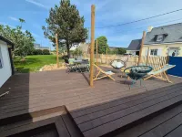 Maison Ti Laouen Entre Bourg et Plage au Calme Avec 3 Chambres et du Jardin Hotels in Plouhinec