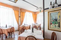 Hotel Mediterraneo - breakfast