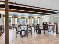The Hotel Saratoga, Ascend Hotel Collection - parking