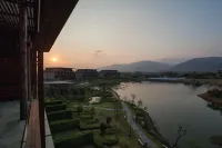 atta Lakeside Resort Suite - vue sur la montagne