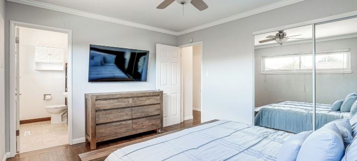 Private Zen Garden + Fireplace: Chic Hayward Oasis Hotéis em Hayward
