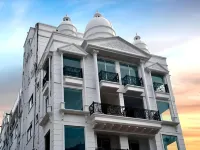 Hotel Sepoy Grande Hotels near Backyard