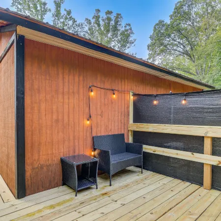 Hudsons Hideaway Cabin on Creek in Beattyville!