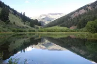 Warm Springs Retreat - Prime Location Near Downtown & Ski Lifts