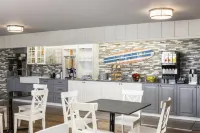 Harbor Town Inn - breakfast