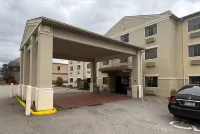 Wingate by Wyndham Pittsburgh/West Mifflin - Parkplatz