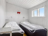 "Mortensen" - 350m from the Sea