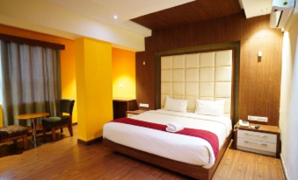 Emarald Hotel Calicut