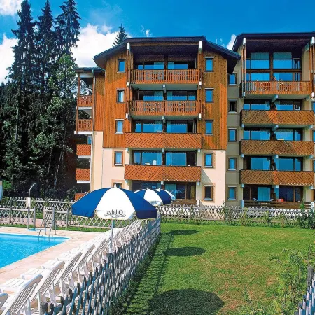 Cosy Ski Apartment w/ Pool