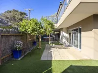 Spacious 3-Bed Townhouse Near Dromana Beach