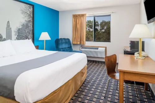 Super 8 by Wyndham Lincoln West - 2 Sao