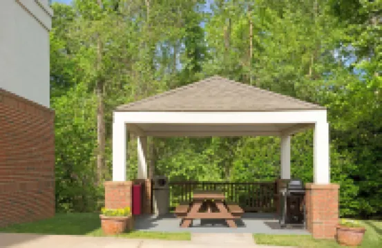 Suburban Studios Charlotte - Executive Park