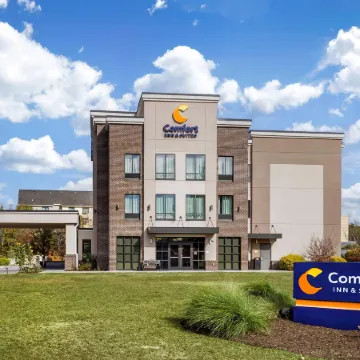 Comfort Inn & Suites