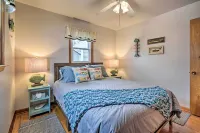 Waterfront Lakeview Cottage w/ Dock & Lift! - 3 stjerner