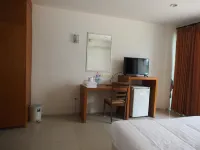Phetsuwan Hotel