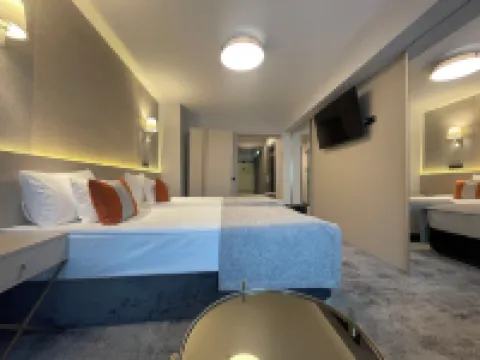 ユニヴェール (T) のホテル