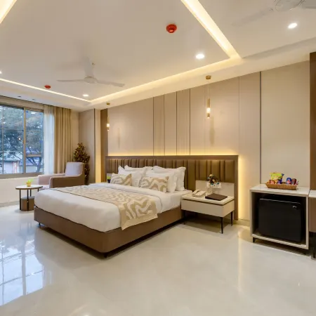 The Delhi Dreams - A Luxury Hotel Отели рядом с достопримечательностью «Дели - центр города»