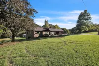 Bear Paw Cottage- 12 Mins To Seneca Rocks 3 Bedroom Cottage - 3-Star