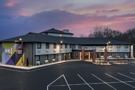 スパーク バイ ヒルトン ノースボロー