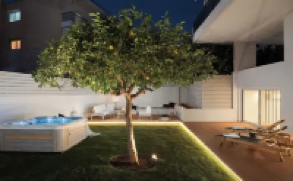 Athena's Lemon Grove Glyfada