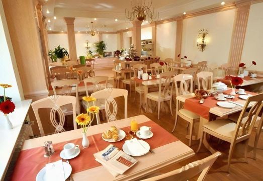 Hotel Adria München