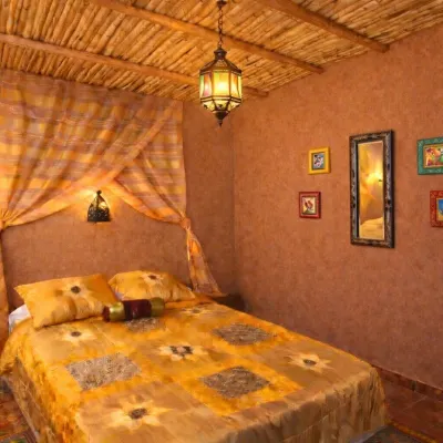 La Vallee des Dunes - Auberge, Bivouacs and Excursions Hotels near Zahra Luxury Desert Camp