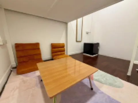 คอมฟี คริป โฮสเทล 2