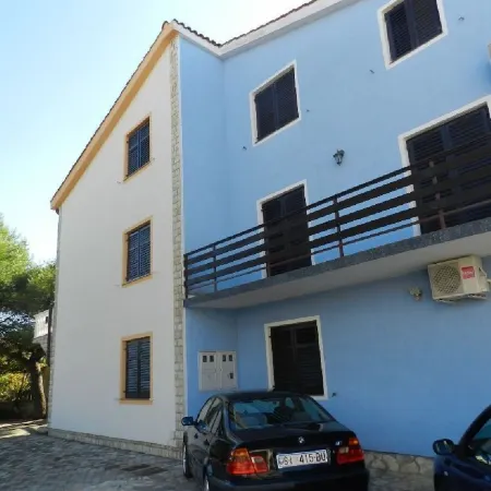 Apartments Miljenka