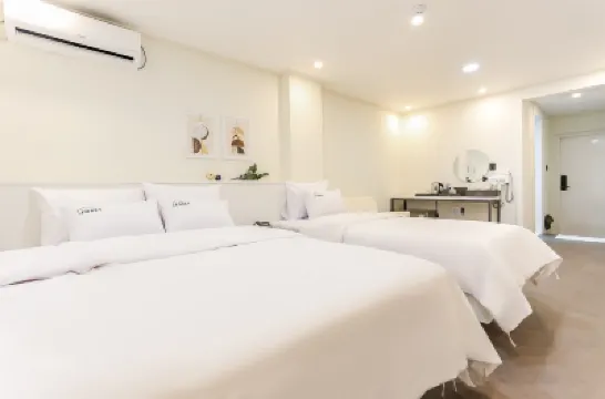 Sokcho Hotel Foret โรงแรมใกล้ทะเลสาบชองโช