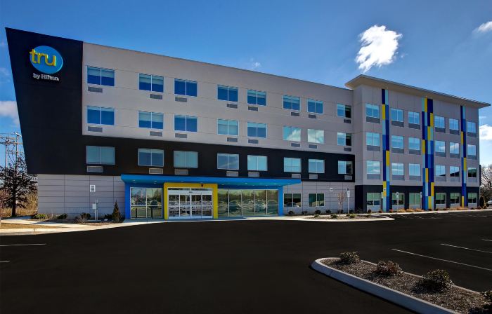Tru by Hilton Alcoa Knoxville Airport
