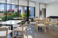 Hampton by Hilton San Jose Airport - breakfast