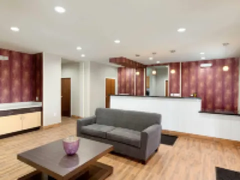 Super 8 by Wyndham Carrizo Springs Hotels in Dimmit County