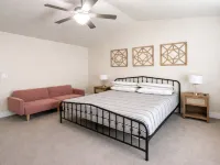 Sleeps 16 • Family Retreat Near BYU and Uvu• Spacious 6Br Home,Perfect for Group Hotels in Vineyard