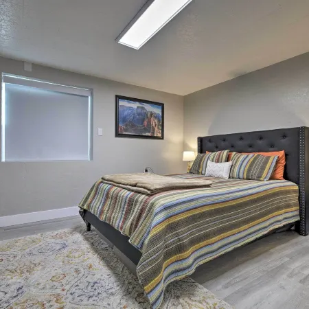 On-Site Trails! Hot Tub Hideaway in Zion Area