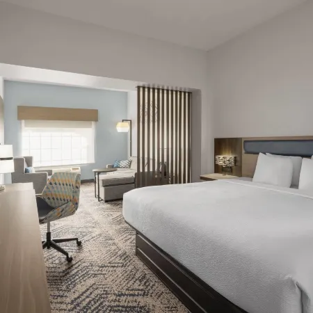La Quinta Inn & Suites by Wyndham Savannah Airport - Pooler