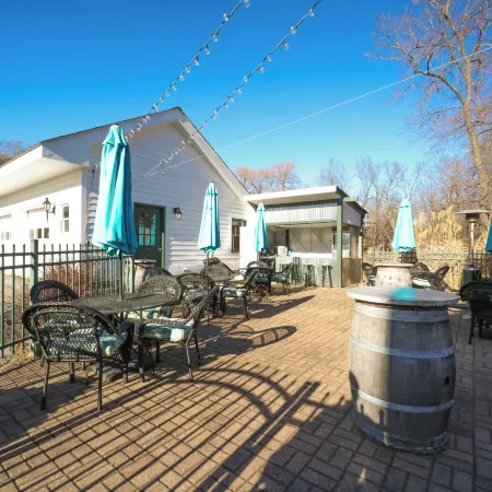 Brinckerhoff Inn