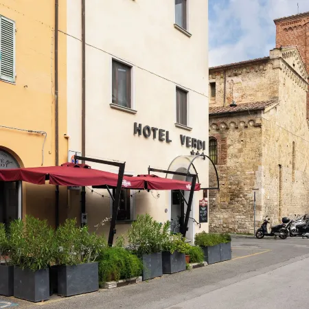 Hotel Verdi Pisa Отели рядом с достопримечательностью «Баптистерий»