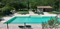 Logis Hôtel Restaurant le Domaine de l'Eau Vive - Pools